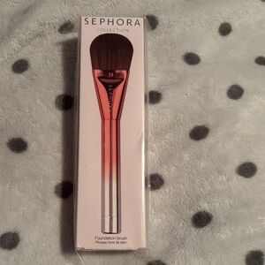 Sephora collection magnet foundation brush